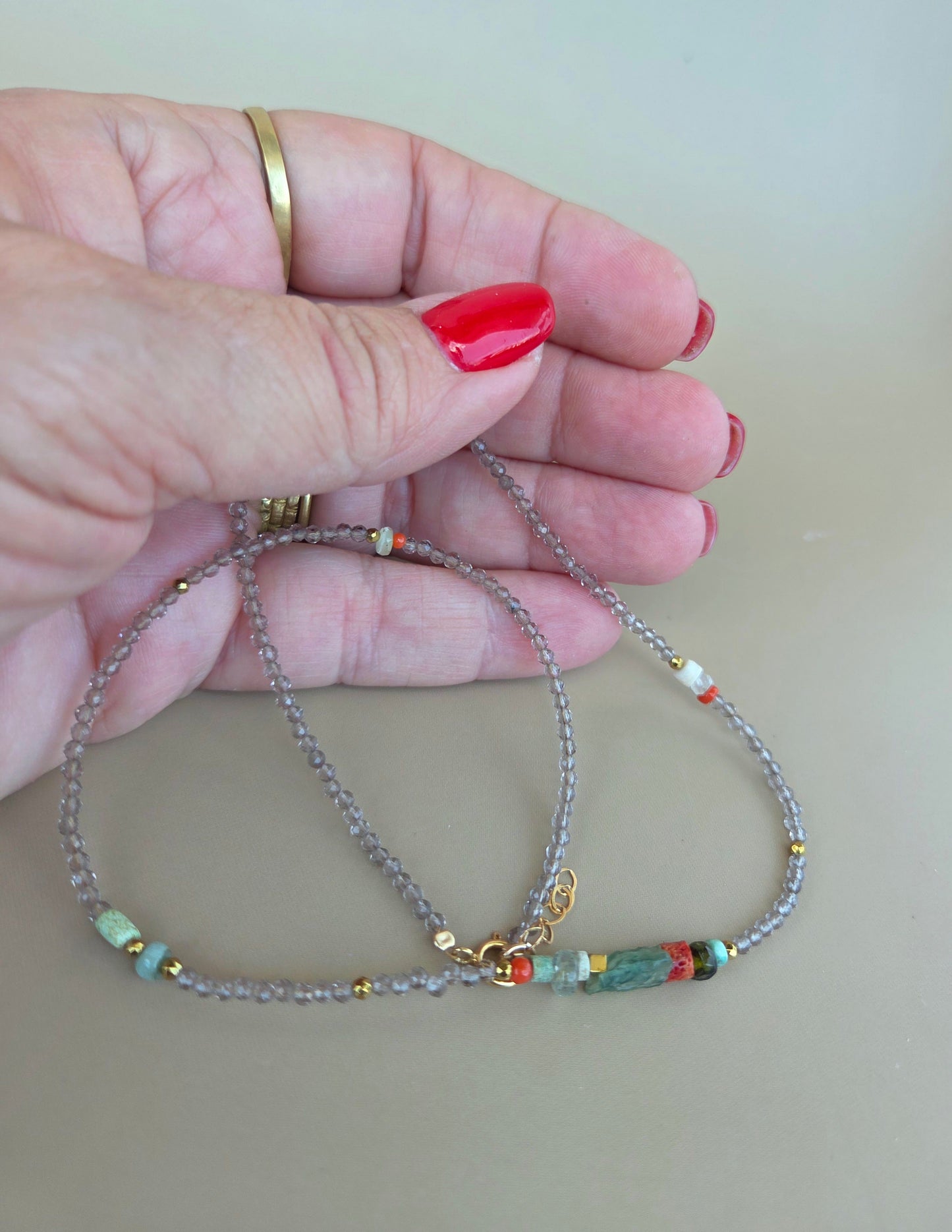 מחרוזת אבני חן אגת לבן